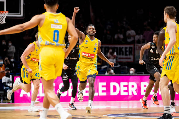 也极大地鼓 也极大地鼓